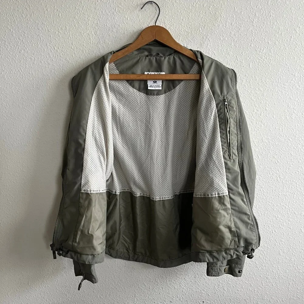 Columbia women's Green Lightweight Lined Full Zip Jacket Size M Style WL3008